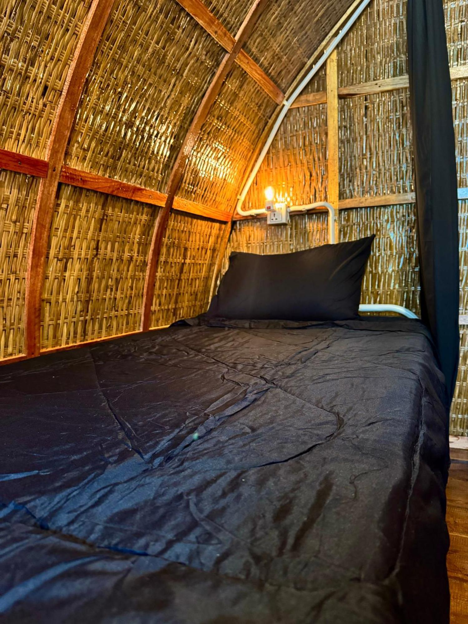 Хостел Rafikis Retreat Derm Tkov Village Экстерьер фото